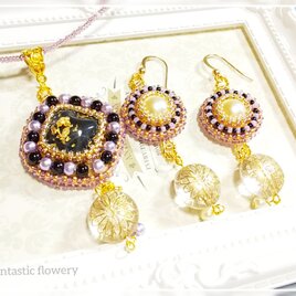 ノスタルジックなネックレスとピアスセット　ブラック　パール　ビーズ刺繍【fa2-0363】fantastic floweryの画像