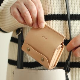 紙袋の形をモチーフにした 可愛い二つ折り財布 LF-016 ヌメ革ALL レザー財布 ミニ財布 ウォレット 革財布の画像