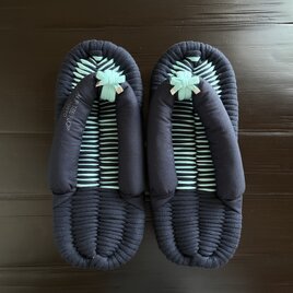 【ふちどりデザイン】24cm 布ぞうり ネイビー 水色【No.302】の画像