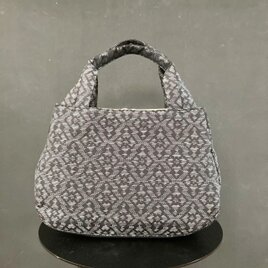 【軽量】着物リメイクあおりトートバッグ・小　大島紬・黒ひし形　一点ものの画像
