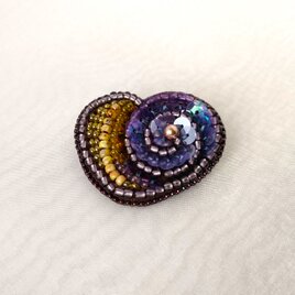 mystic heart brooch　purple＆yellowの画像