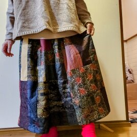 着物リメイクスカート⭐絹きものでパッチ&パッチ80cm 丈の画像