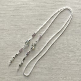 グラスコードSWAROVSKI×チェコビーズ（眼鏡コード・ストラップ）ホワイト系①の画像