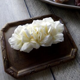 淡水パールとくすみ色の花びらのバレッタ ■ Lサイズ×4輪 ■ クリームの画像