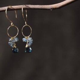 Graceful Blue – London Blue Topaz & Aquamarine Earringsの画像