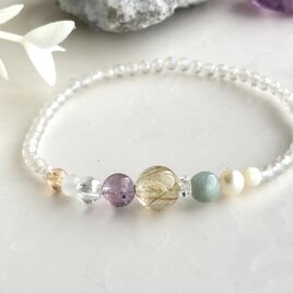 ルチルクォーツ＊翡翠＊アメジスト＊レインボーオーラのエアリーブレスレットの画像