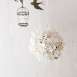 真っ白紫陽花ボール　ふわふわ　プリザーブドフラワー