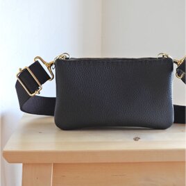 ダブルポシェット　ブラック