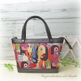 レザー：ゴブラン生地のハンドバッグ