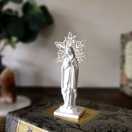 アロマストーン ■ 四季をつかさどる女神  ■ 冬至 雪の結晶の女神