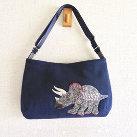 トリケラトプス