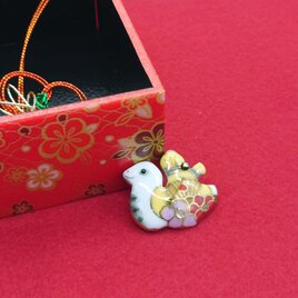 干支（2025巳年/宝袋）の七宝焼ピンブローチ(ピンバッジ)【受注制作】の画像