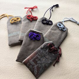 お守り袋（大島紬）