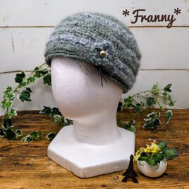 モヘアとファンシーヤーンのふんわり帽子（スモーキーグリーン）