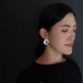 freckle.【minamo水面silver 】L/ピアス/受注制作/大きい/大きめ/丸ピアス/ニュアンスピアスの画像