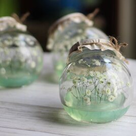 ❤ネコ瓶のカスミ草ジェルボトル