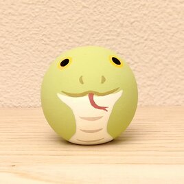 干支だんご ヘビ  黄緑 Мの画像