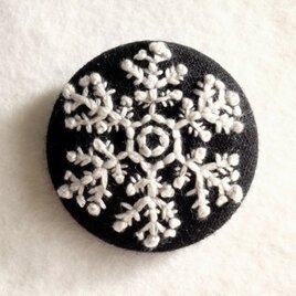 刺繍ブローチ　雪の結晶　Ⅱの画像