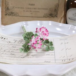 布花　レンゲ草のブローチ　1472の画像