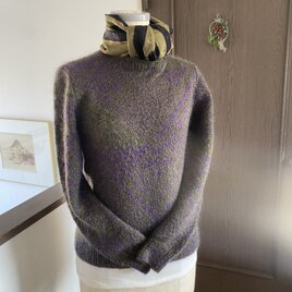 幾何学模様　プルオーバーの画像