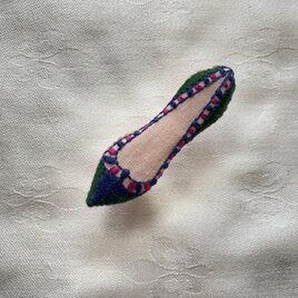 バレエシューズ刺繍きんちゃく | iichi 日々の暮らしを心地よくするハンドメイドやアンティークのマーケットプレイス