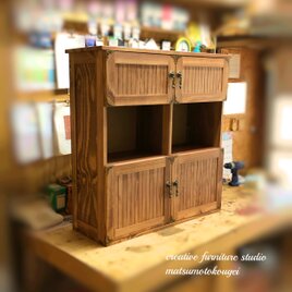 classic style 無垢cabinet アジアン調 天然木 開き扉の画像