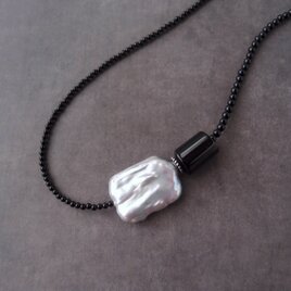 Square Pearl × Onyx Necklace ／ビワパール×オニキス ネックレス（Gray）の画像