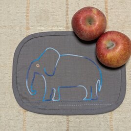 象さんの花瓶敷　７－b　ブルー系段染め糸