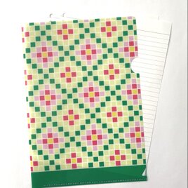 クリアファイル　緑　A5サイズ　の画像