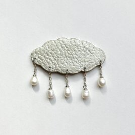 雨雲のブローチ (シルバー) 漆皮の画像