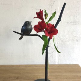 shirousagi 様オーダー品　小鳥が佇む一輪挿しの画像