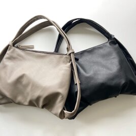 ソフトで軽い撥水2wayショルダー＆リュック＊ソフト牛革＊A4収納可の画像