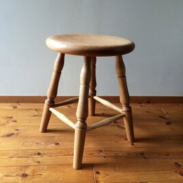 A様ご注文のお品　丸スツール　クルミ　ch24084の画像