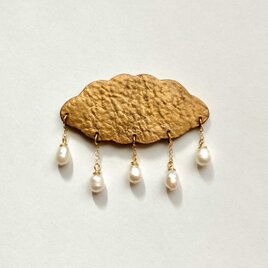 雨雲のブローチ (ゴールド) 漆皮の画像