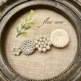 stick brooch  シルキーパールとクロッシェのスティックブローチ  grayishの画像