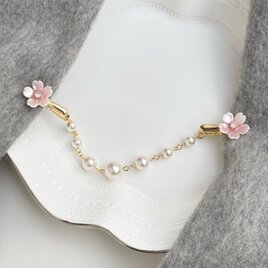 桜とクリスタルパールのシンプルストールクリップ　ストール留めの画像