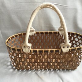 差し六つ目編み手提げかごバック（煤竹）Aの画像