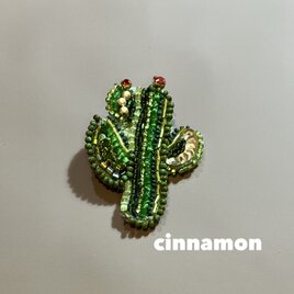 サボテンブローチの画像