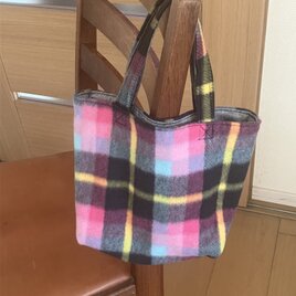 チェック柄ミニトートの画像