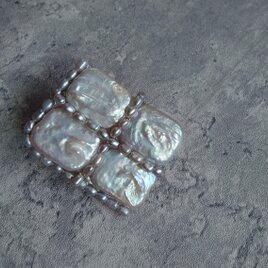 個性派アンティーク調スクエア真珠