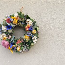 春をはこぶ　色鮮やか手のひらサイズのリースの画像