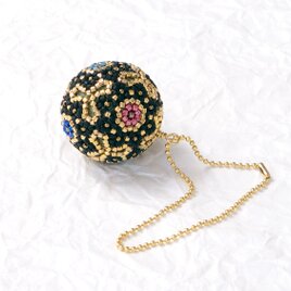 冬の花てまりのバッグチャーム・ブラックの画像