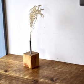 【 木工 】 シンプルな一輪挿し　無垢材　オイル仕上げ　アルミの画像