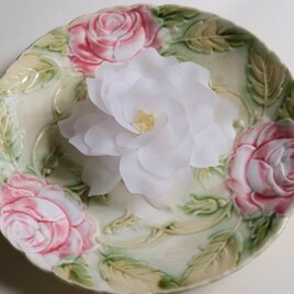 大輪芍薬のコサージュ（ホワイト）の画像
