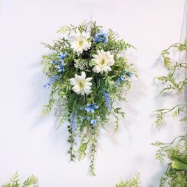 ブルースター と ガーベラ の ナチュラル グリーン スワッグ ns923 アーティフィシャルフラワーの画像