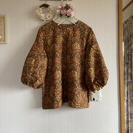 ウィリアムモリスのバルーン袖プルオーバーの画像