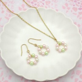 さくら色パールのサークルパールネックレス＆ピアス／イヤリングセット