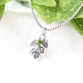 Leaf Pendant（SV925×クロムダイオプサイド）の画像
