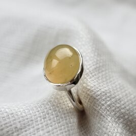 [不思議の国の玉子yellow opal]ringの画像