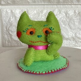 ハートチャンネル人形（招き猫赤ほっぺ）の画像